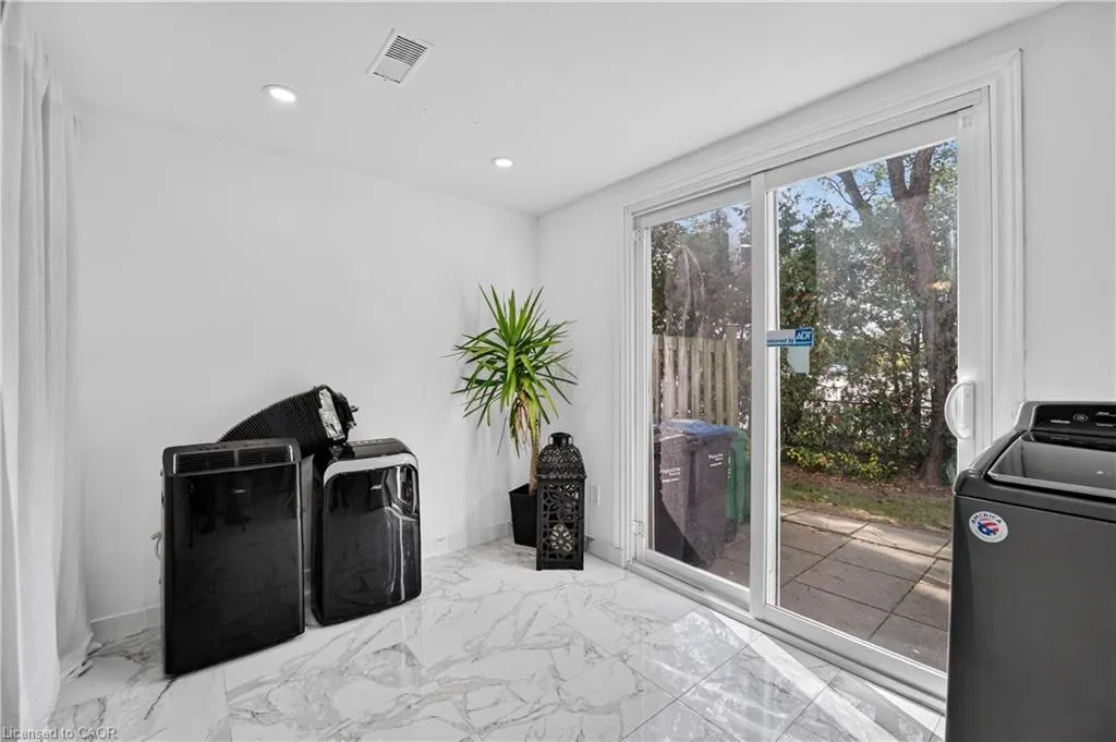 6 Ellerslie Road