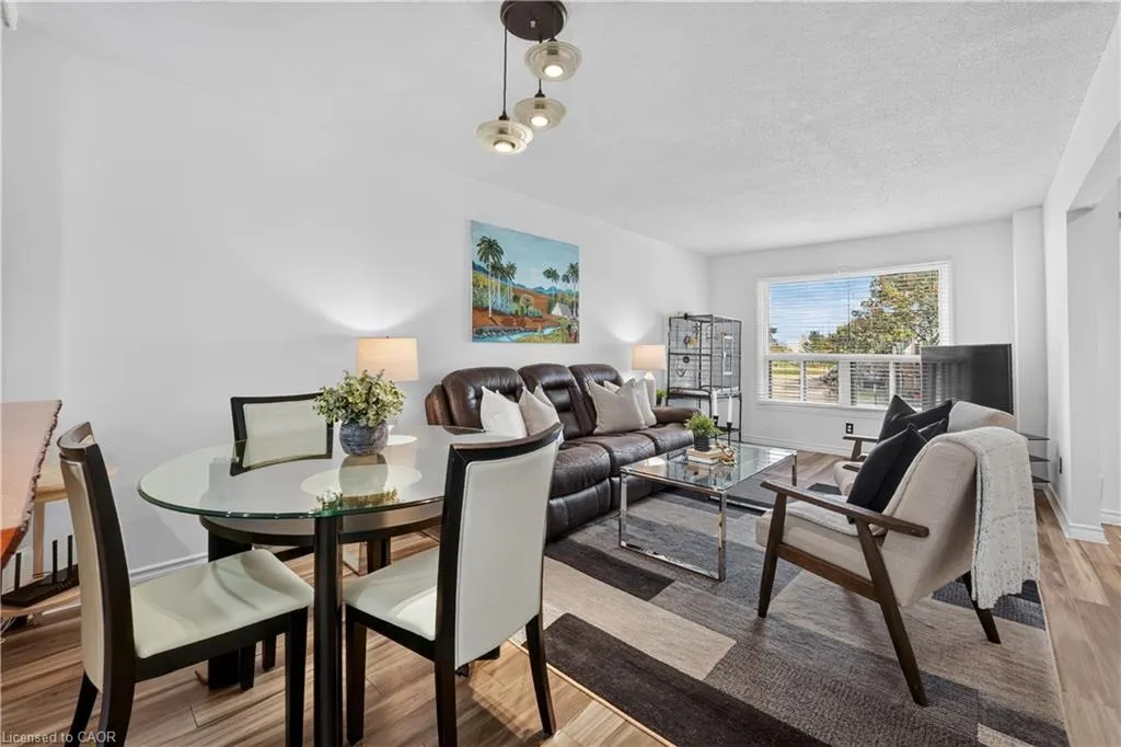 6 Ellerslie Road