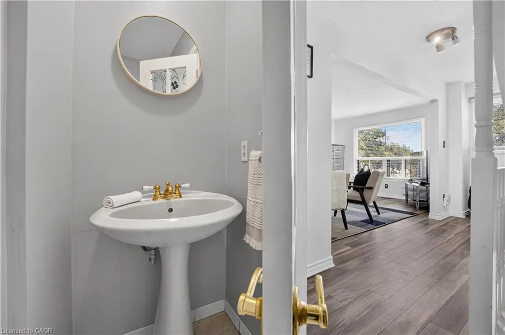 6 Ellerslie Road