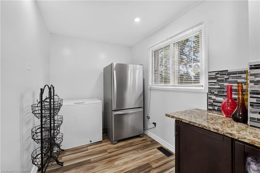 6 Ellerslie Road