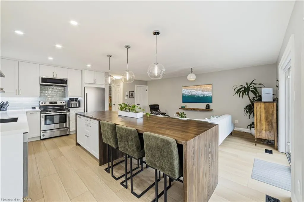 1335 Guelph Line #6