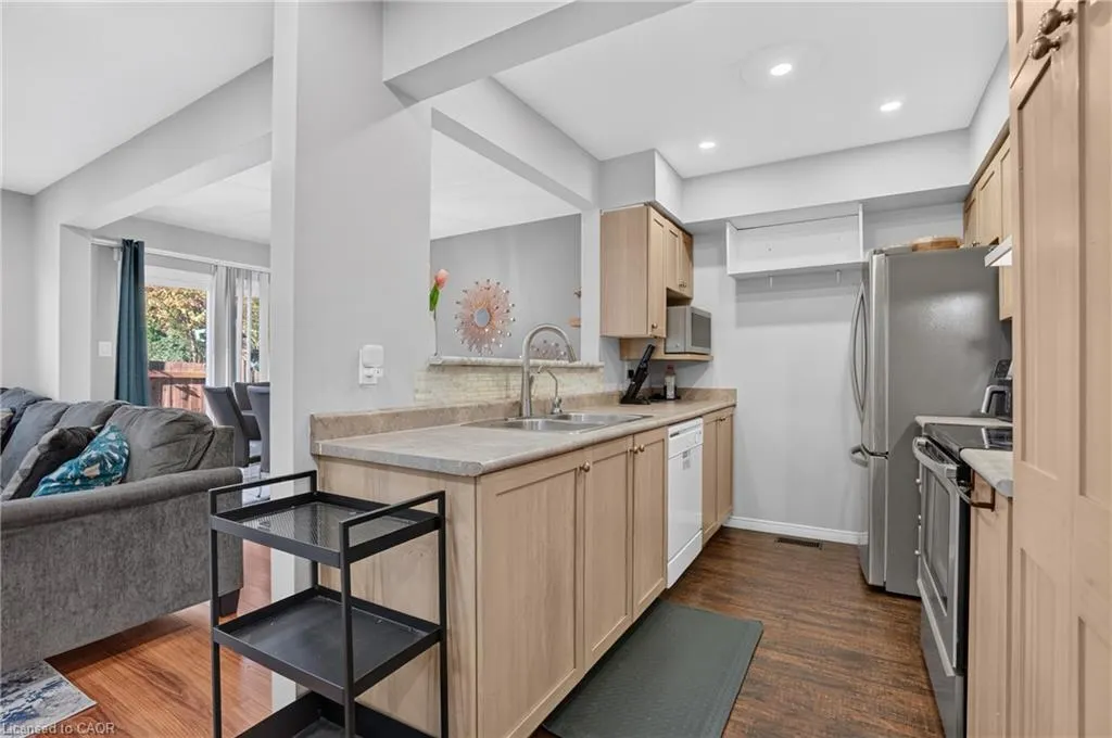 120 Dudhope Avenue #20