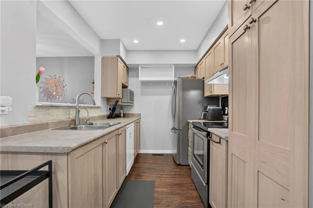 120 Dudhope Avenue #20