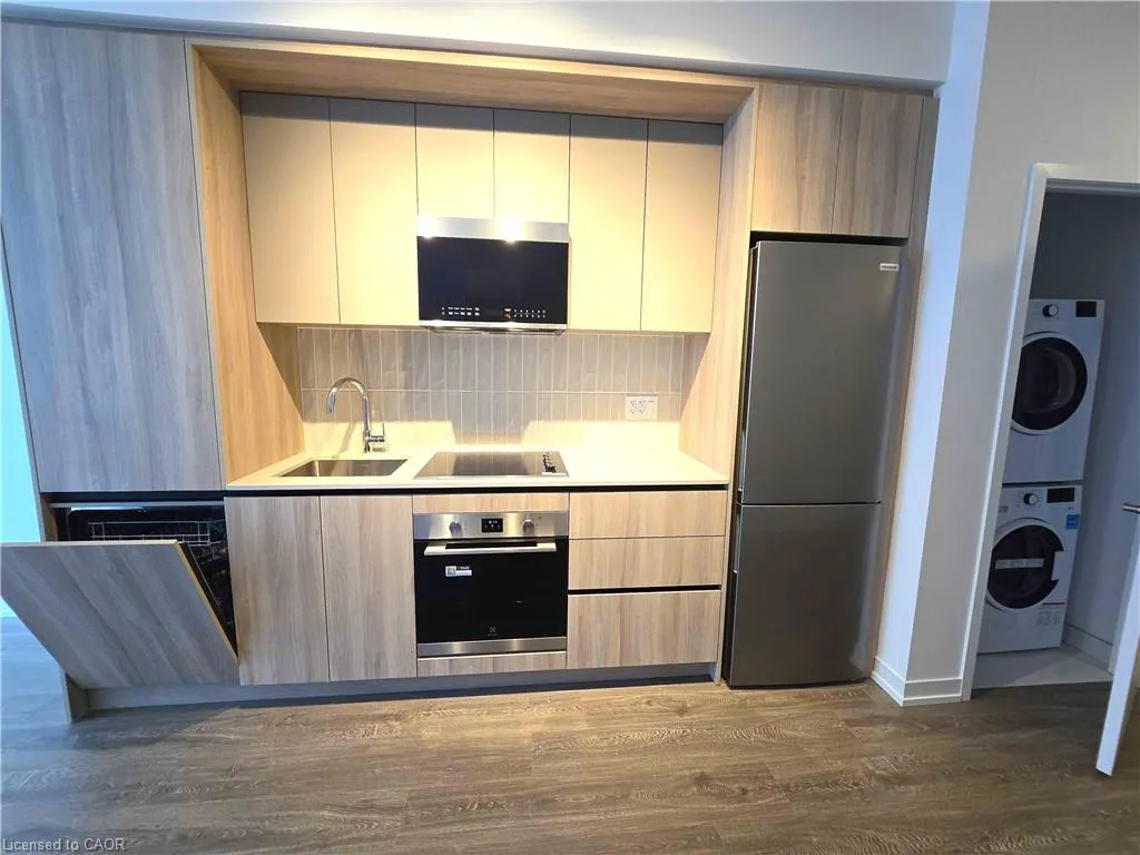 2485 Eglinton Avenue #708