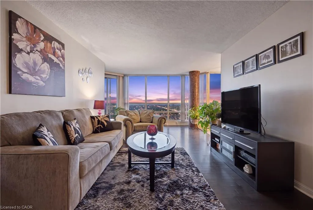 45 Kingsbridge Garden Circle #2407