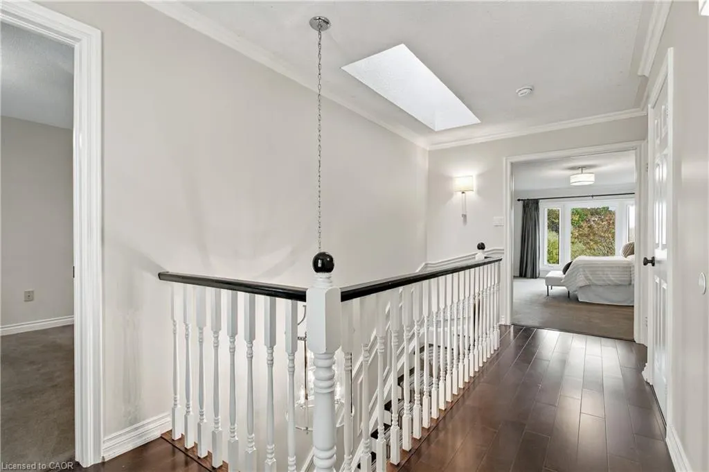80 Fairwood Place W