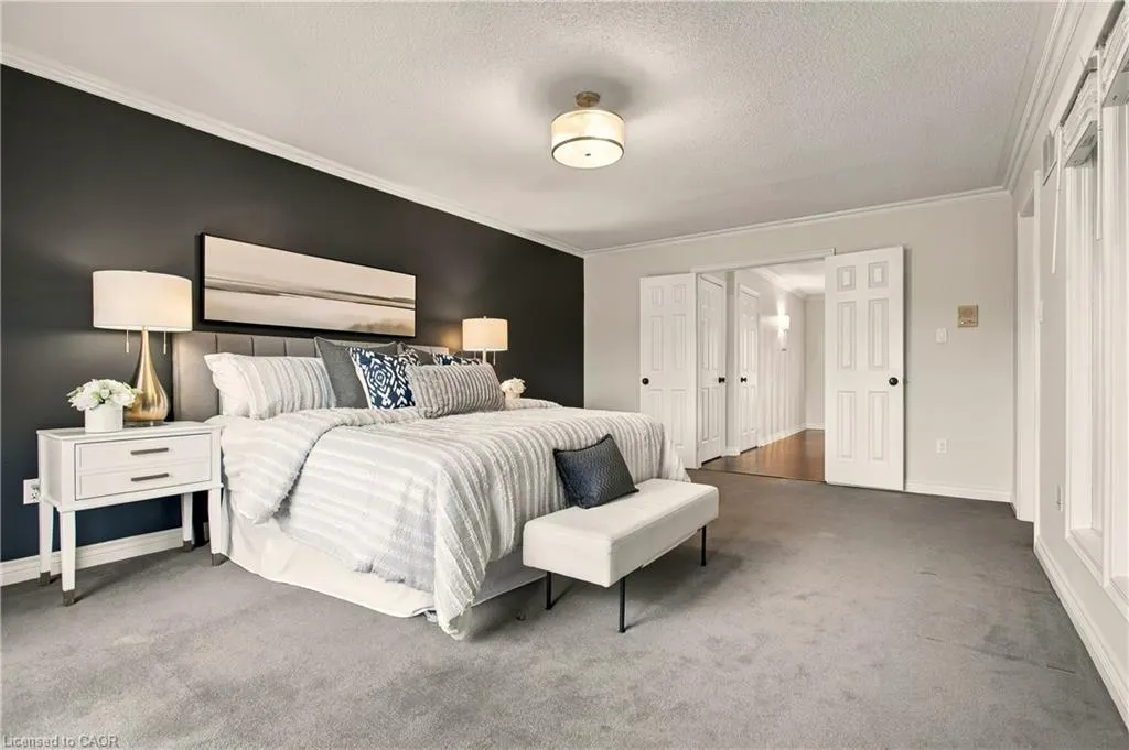 80 Fairwood Place W