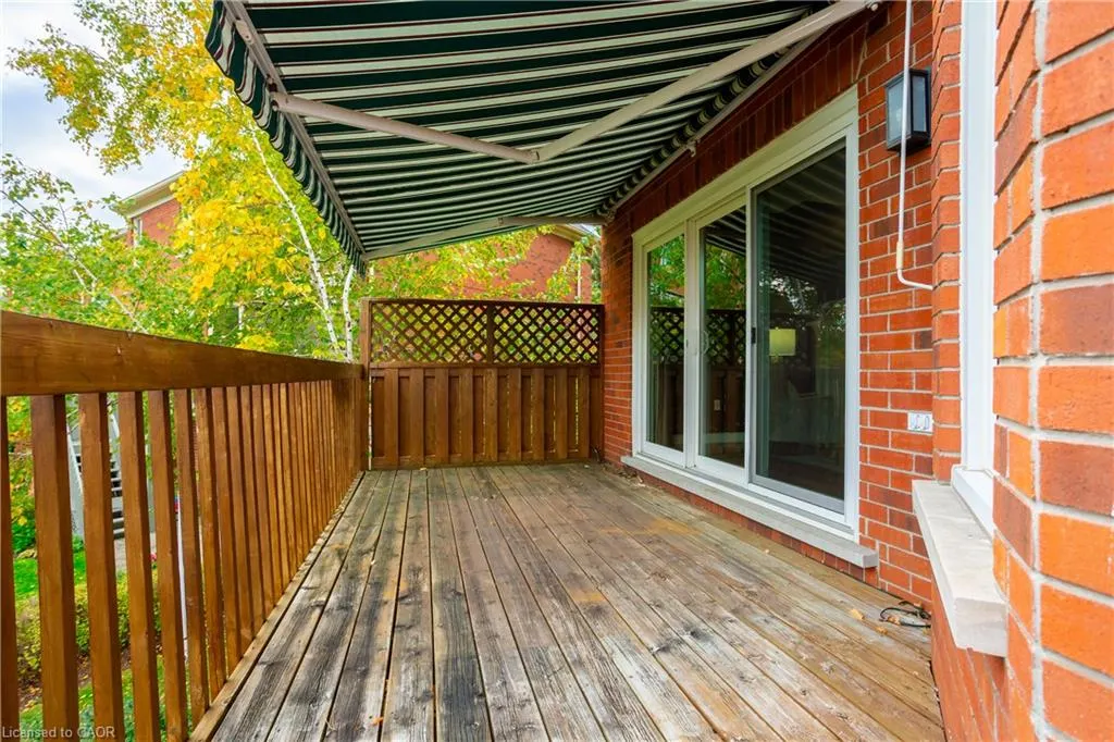 80 Fairwood Place W