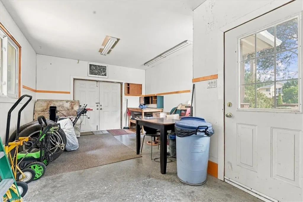 38 Lyle Place