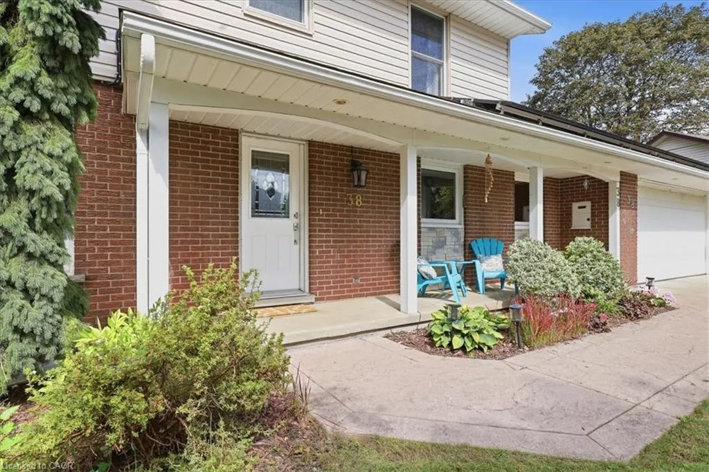38 Lyle Place