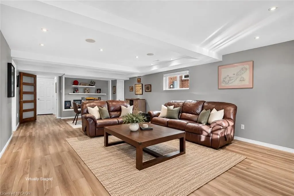 4 Vance Crescent