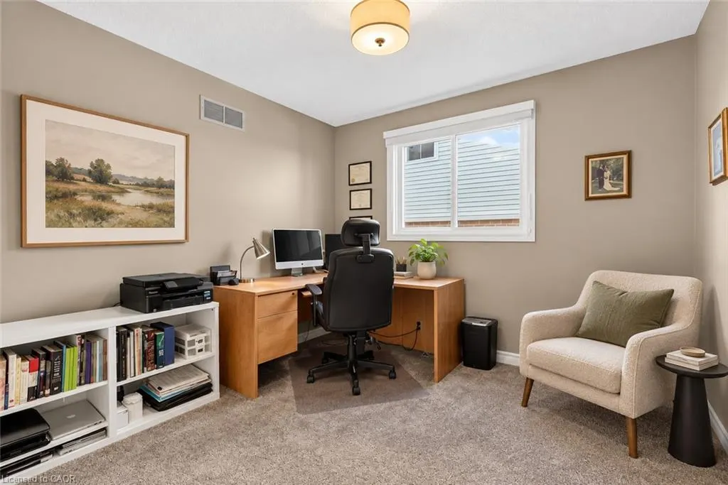 4 Vance Crescent