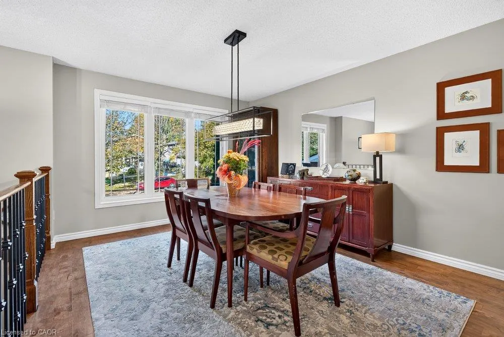 4 Vance Crescent
