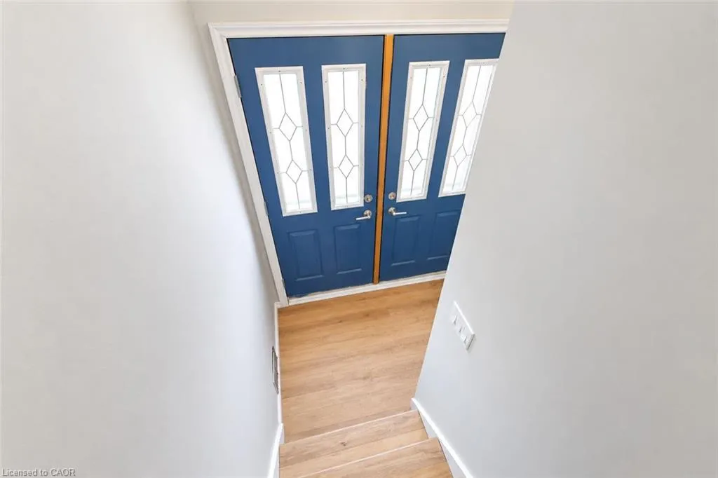 517 Mohawk Road W #Main