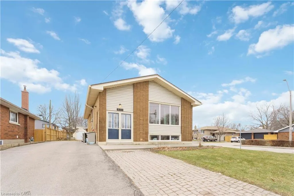 517 Mohawk Road W #Main