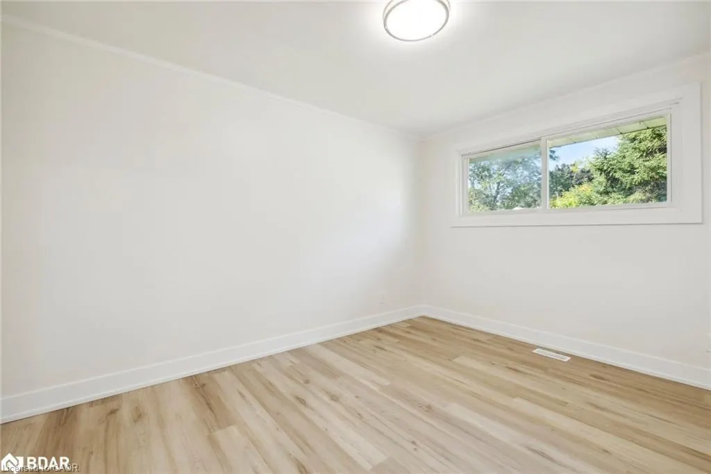 87 Leaside Drive #Upper