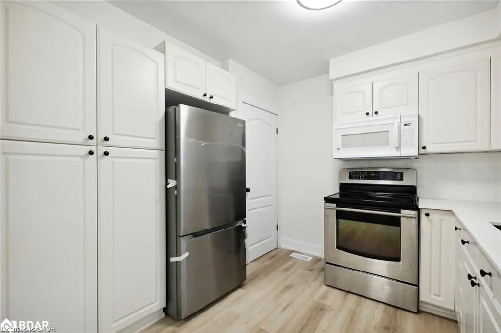 87 Leaside Drive #Upper