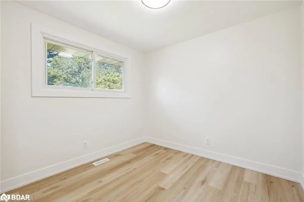 87 Leaside Drive #Upper