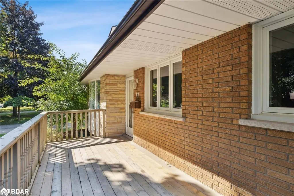 87 Leaside Drive #Upper