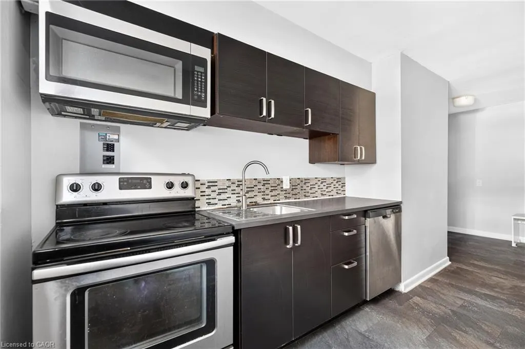 3 Applewood Avenue #1