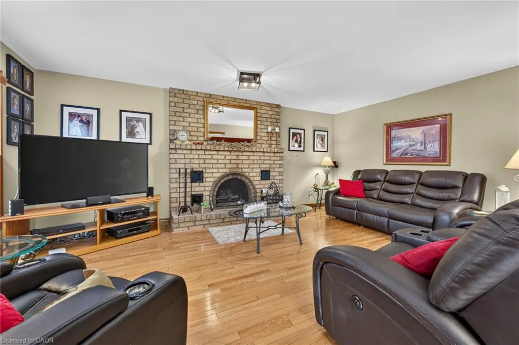 3412 Vinehaven Trail