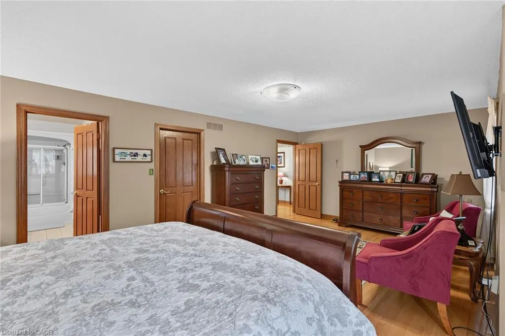 3412 Vinehaven Trail