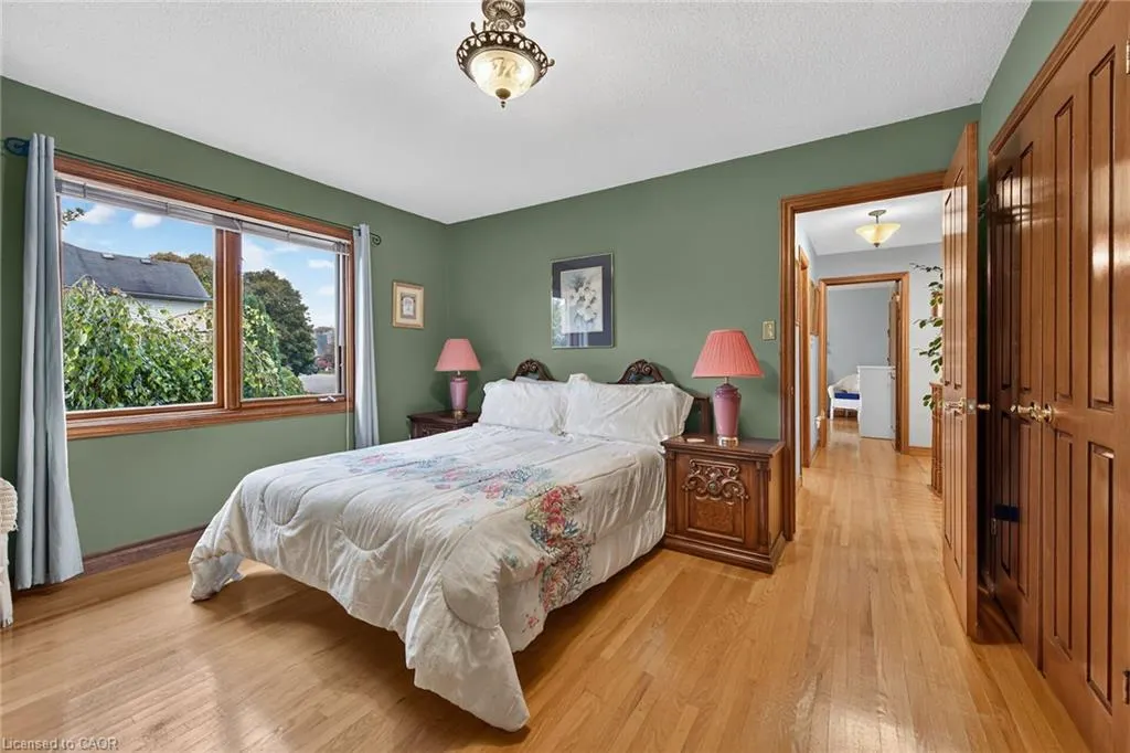 3412 Vinehaven Trail