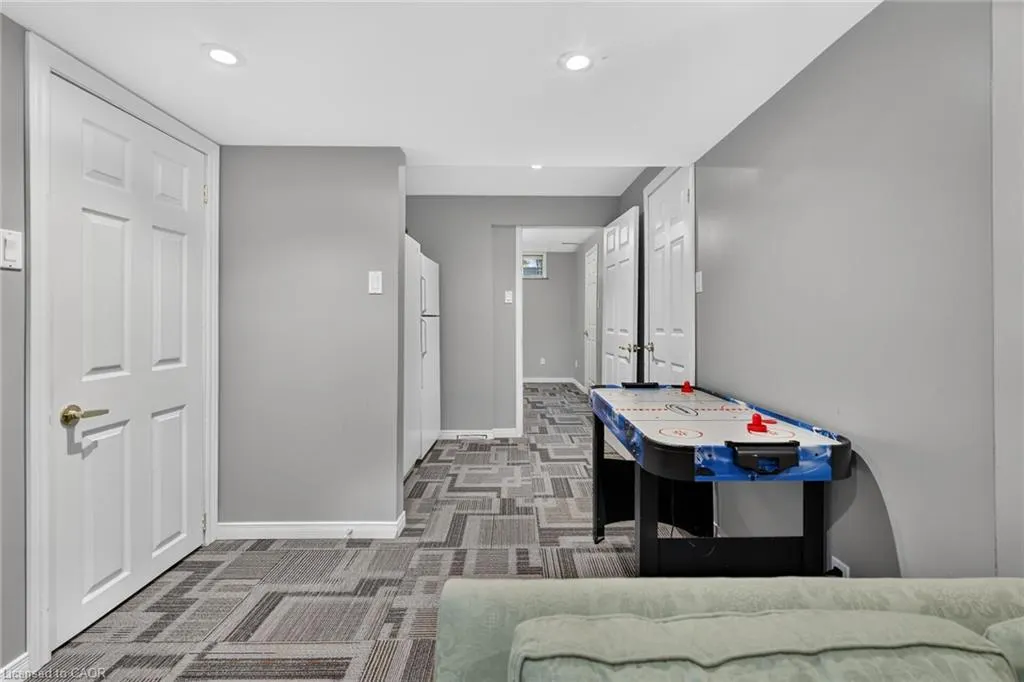3412 Vinehaven Trail
