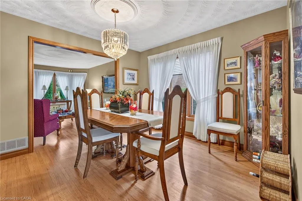 3412 Vinehaven Trail
