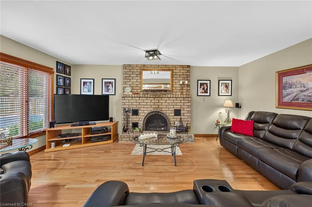 3412 Vinehaven Trail
