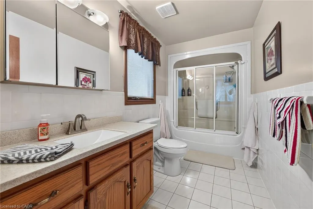 3412 Vinehaven Trail