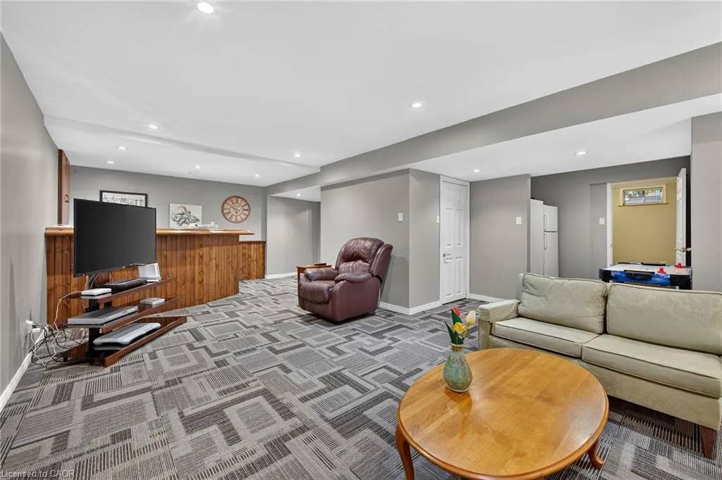 3412 Vinehaven Trail