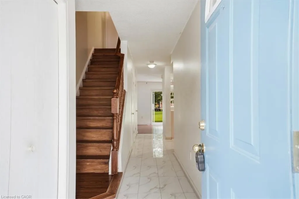 15 Roehampton Crescent