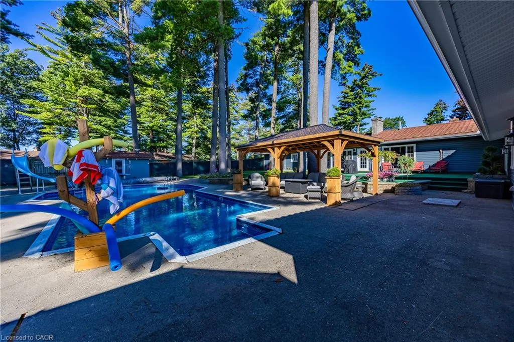 72 Courtney Avenue