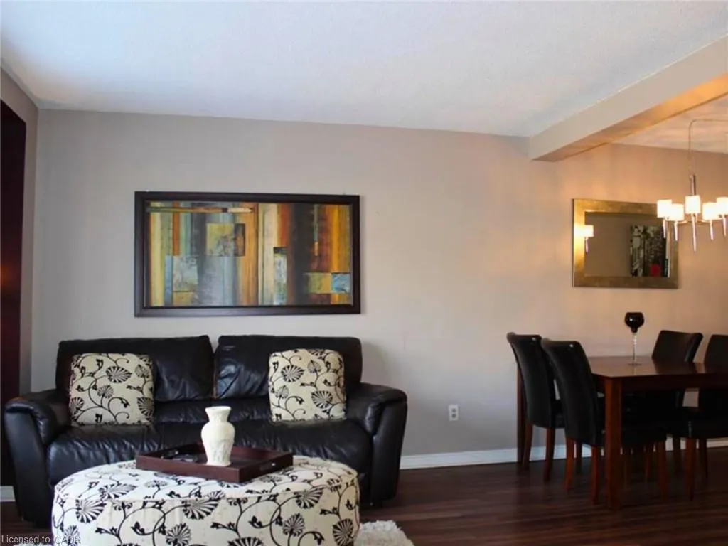 79 Aylmer Crescent
