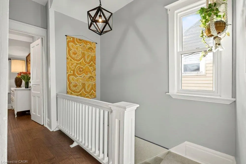 21 Bayfield Avenue