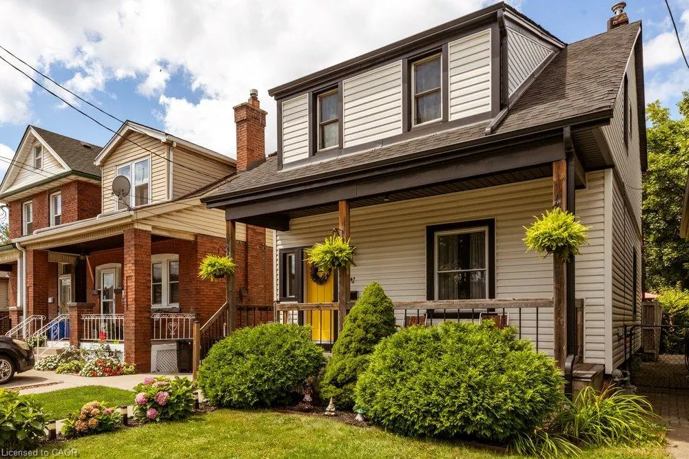 21 Bayfield Avenue