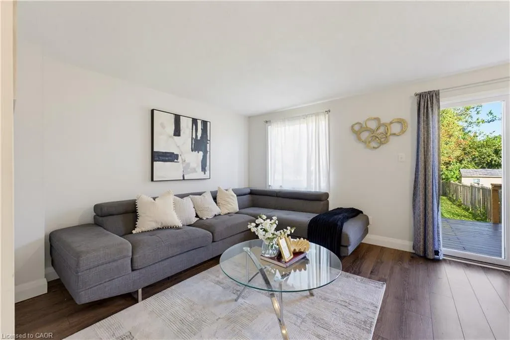 80 Highland Crescent
