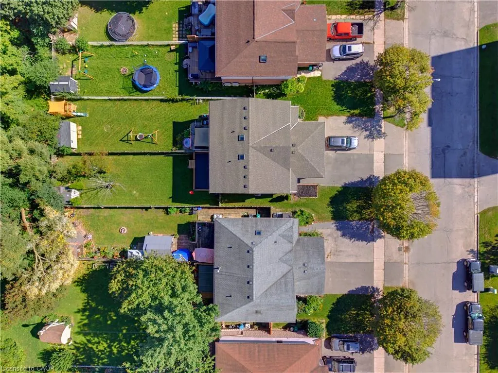 80 Highland Crescent