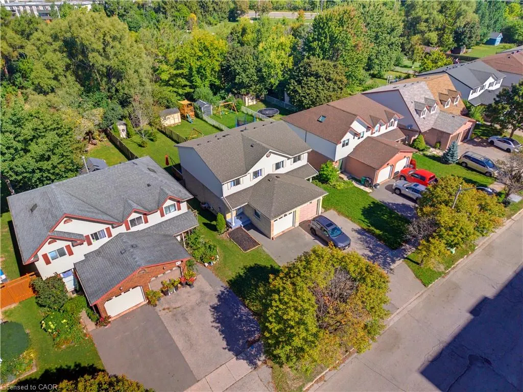 80 Highland Crescent
