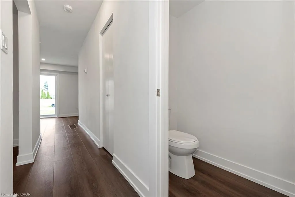 59 Woodman Drive N