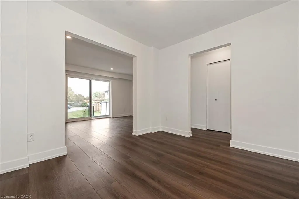 59 Woodman Drive N