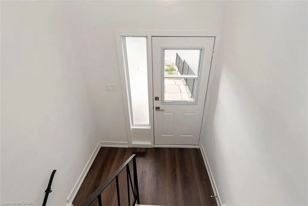 59 Woodman Drive N