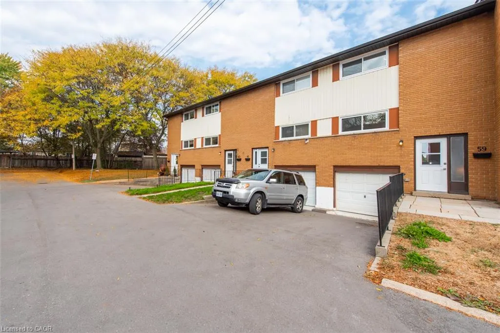 59 Woodman Drive N