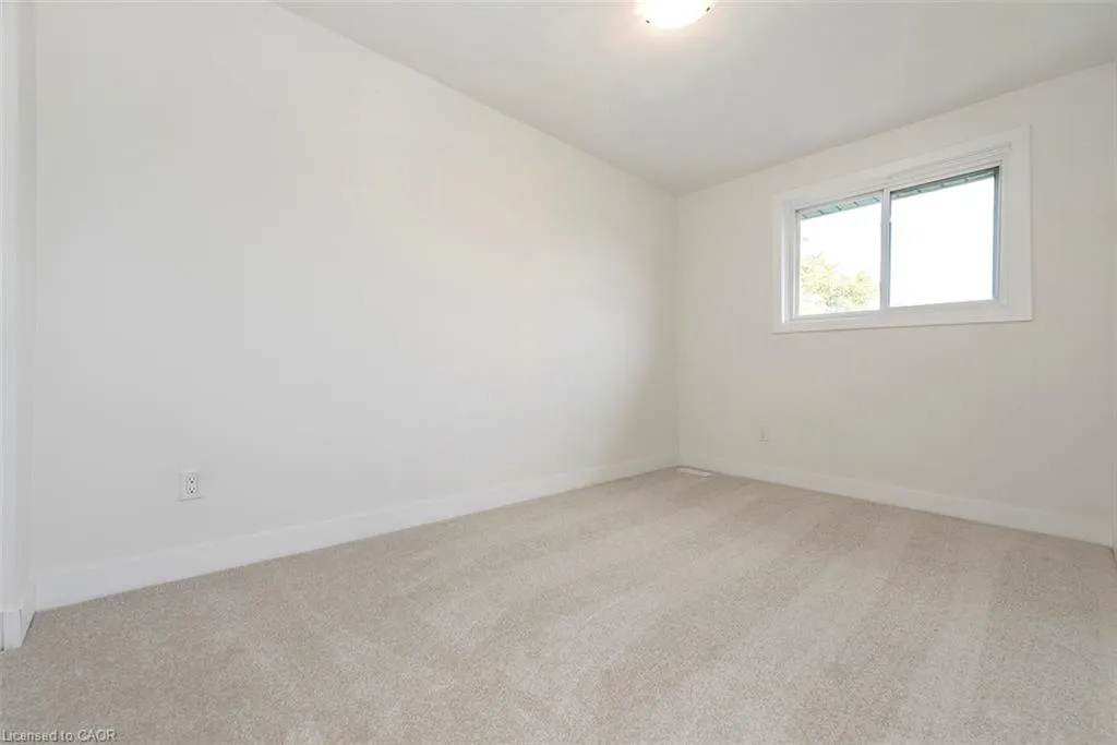 59 Woodman Drive N