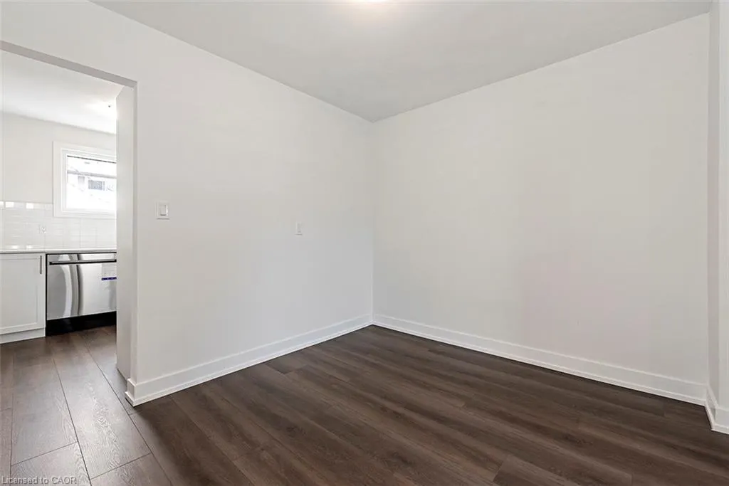 59 Woodman Drive N