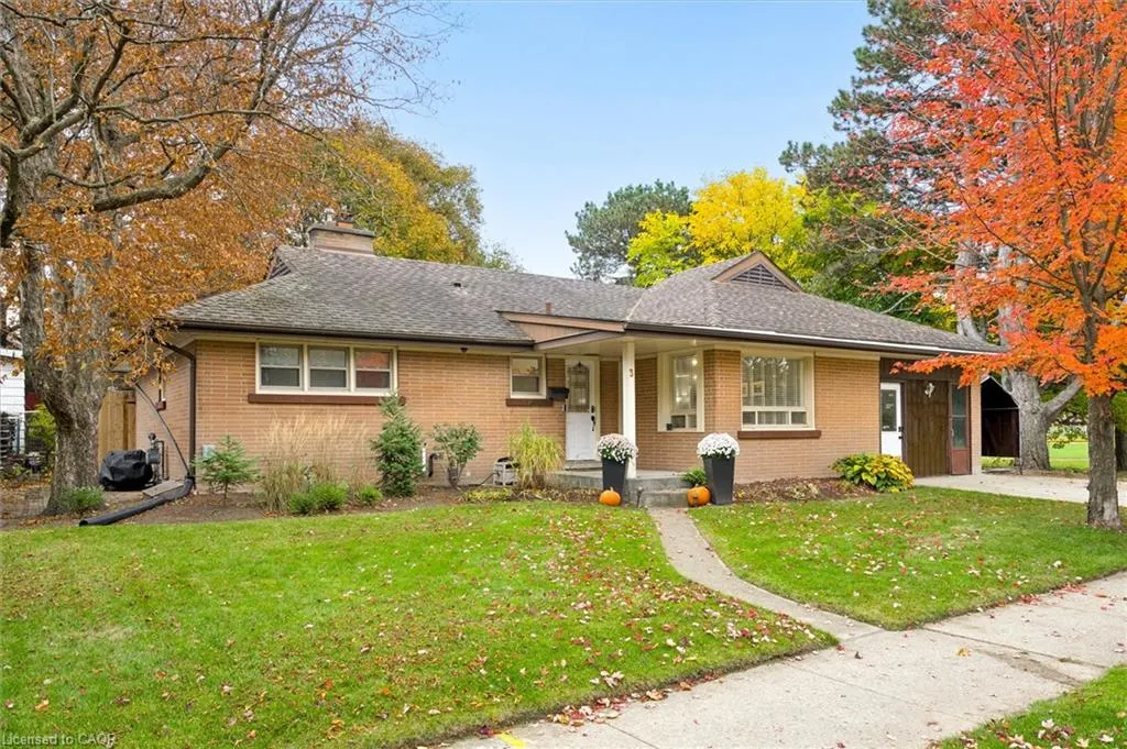 3 Oakwood Avenue