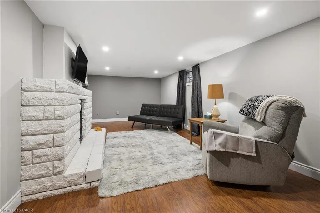 3 Oakwood Avenue