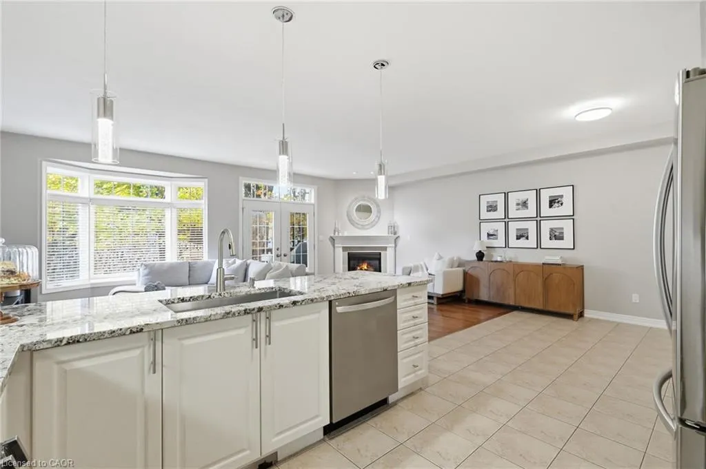 8 Goldenview Court
