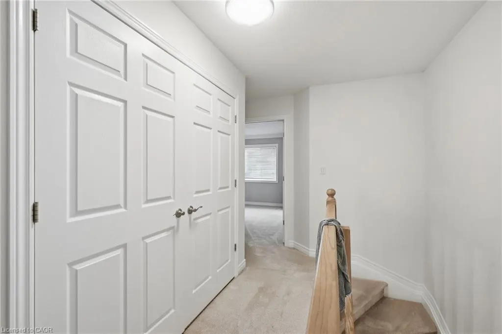 8 Goldenview Court